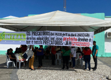 [AL] Piaçabuçu: Sinteal faz ato de protesto e reivindicação em frente à Prefeitura