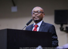 Educadores felicitam Henrique Lopes, que volta como Deputado Estadual na ALMT