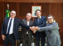 Presidente da CNTE participa de reunião em Brasília sobre o Piso do Magistério