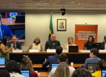 CNTE cobra apoio federal para piso da educação: "Sem ajuda, a gente perde"