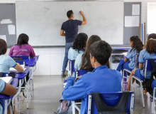 Projeto de Lei propõe isentar o IR dos valores compensatórios do magistério