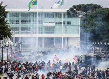 [PR]Educadores voltam às ruas em Curitiba para denunciar o Massacre do Centro Cívico
