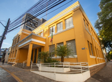 CNTE apoia greve de educadores em Canoas por salários, carreira e inclusão