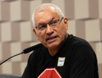 CNTE cobra 10% do PIB para educação em audiência no Senado