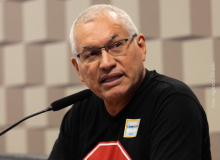 CNTE cobra 10% do PIB para educação em audiência no Senado