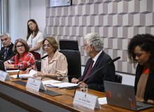 CNTE cobra valorização profissional para garantir qualidade na escola integral